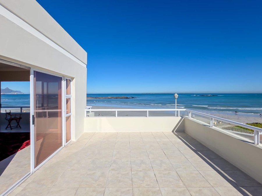 5 Bedroom Property for Sale in Bloubergstrand Western Cape